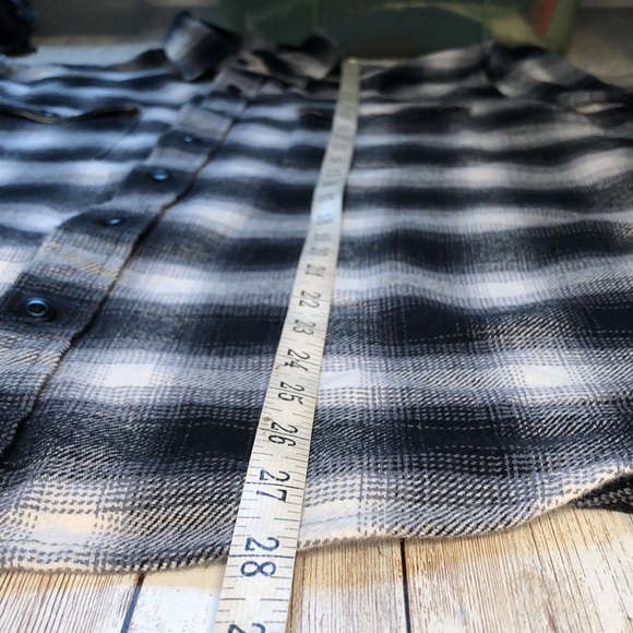 Lucky Brand Men's plaid flannel, spread collar, button frt, classic fit - sz L - Picture 8 of 13